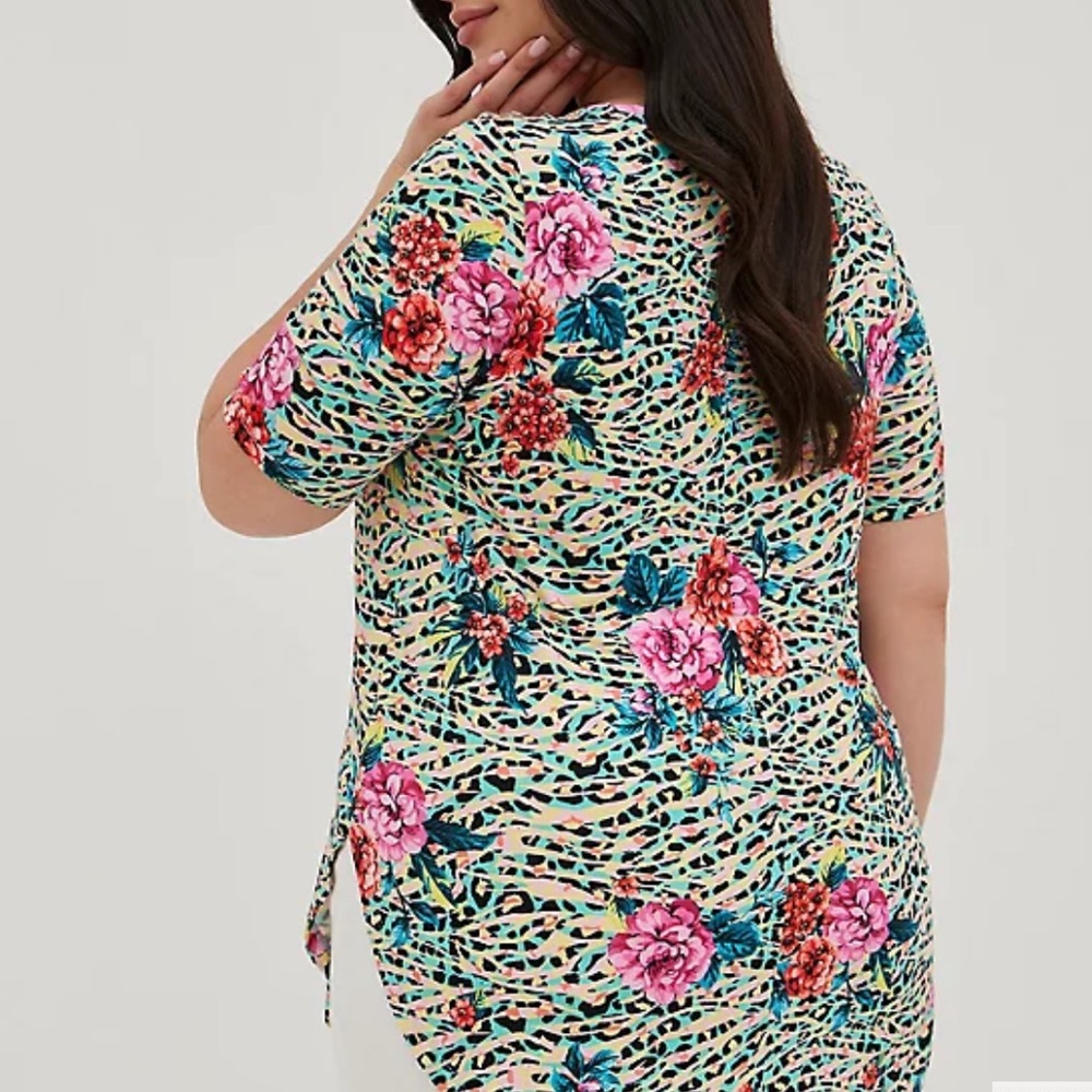 Floral Leopard Super Soft V-Neck Strappy Tunic - Picture 6 of 7